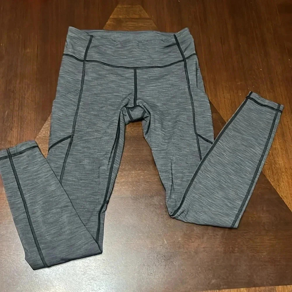 Lululemon Speed Up legging - Picture 6 of 9